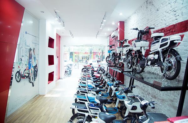 Nhiều showroom xe điện mở ra để kinh doanh xe đạp điện