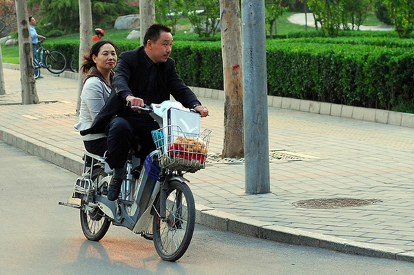 Xe đạp điện giá rẻ Trung Quốc lan tràn Châu Âu